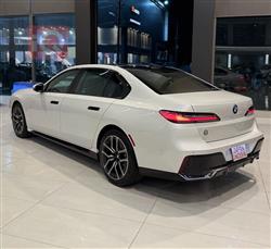 بي ام دبليو الفئة 7